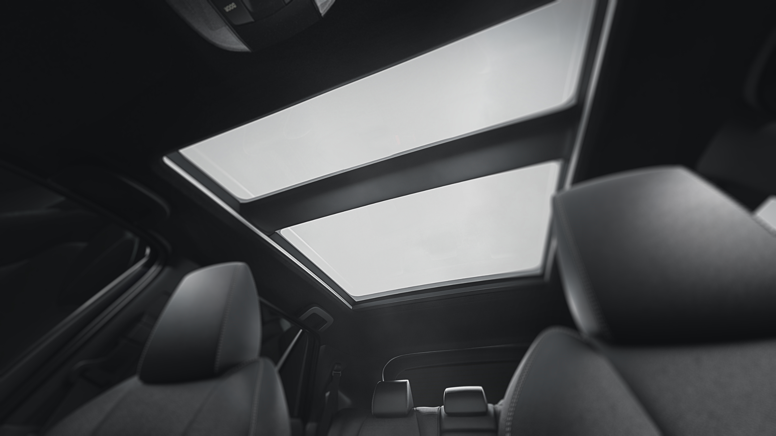 O Toyota Yaris Cross acaba de chegar ao Brasil e já está redefinindo padrões. Com design arrojado, tecnologia de ponta e o título de primeiro híbrido flex full da categoria, ele não veio para competir — veio para liderar. Produzido em Sorocaba (SP), o modelo une desempenho, eficiência e conforto em um pacote que promete conquistar quem busca inovação sem abrir mão de economia e confiabilidade. E mais: com o menor custo de revisão do segmento e até 10 anos de garantia, o Yaris Cross não é apenas um carro — é um investimento inteligente no seu estilo de vida.
